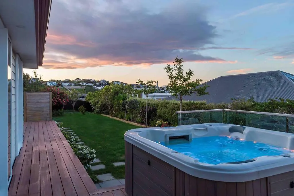 Holiday home Sea View Paradise With Hot Tub Christchurch
